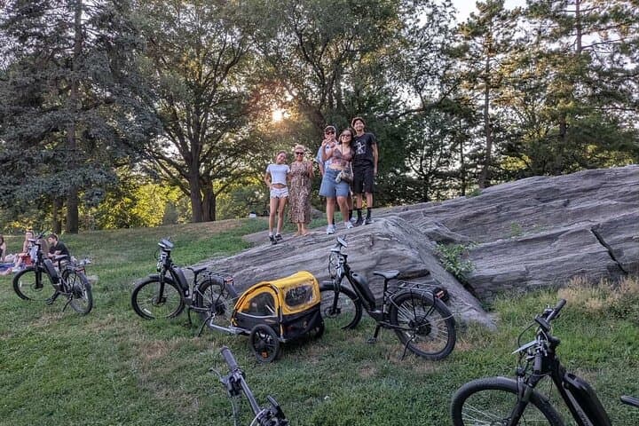 Central Park E-Bike Rentals: Self-Guided Urban Ride in NYC