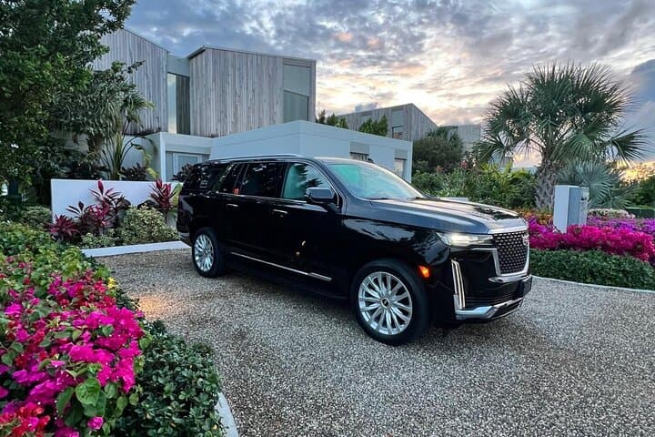 Private SUV Airport Transfer in Providenciales — Luxury Arrival in Turks and Caicos