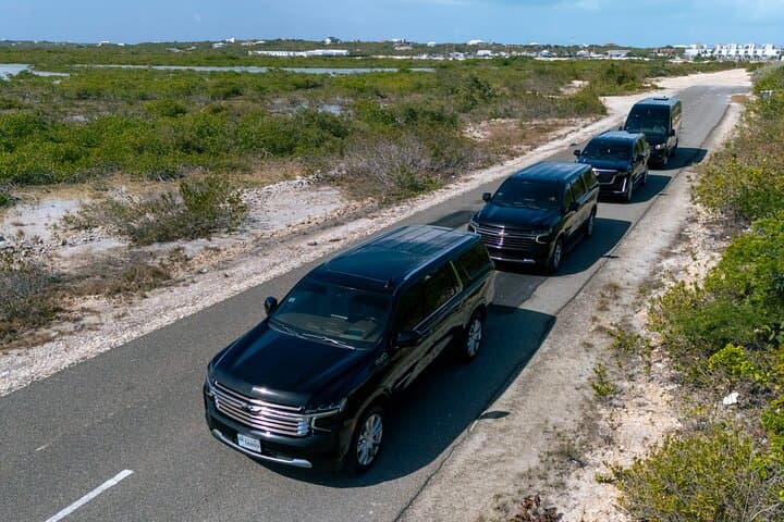 Private SUV Airport Transfer in Providenciales — Luxury Arrival in Turks and Caicos photo 3