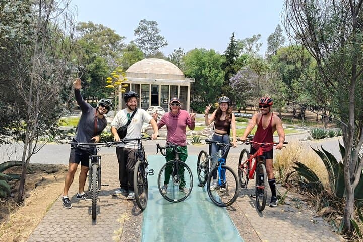 Guided Bike Tour of Chapultepec: Castle, Museums & Cable Car