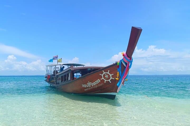 Railay Bay Sunset: Phra Nang & Diamond Cave Longtail Tour photo 2