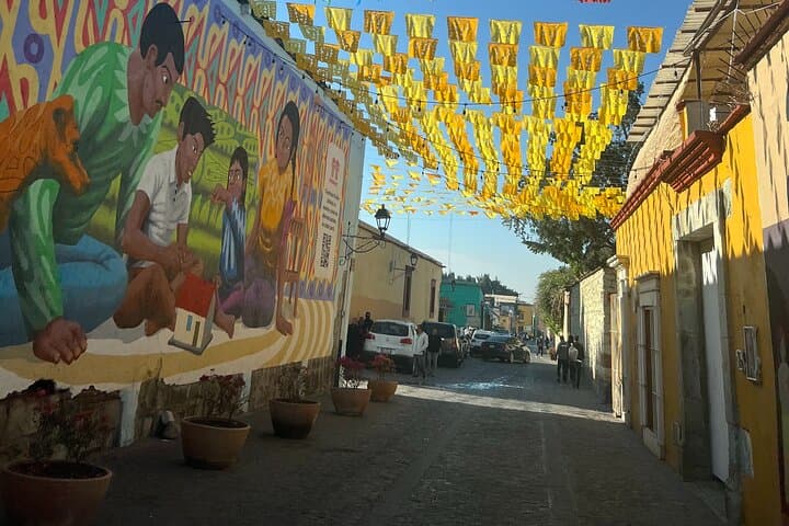 Oaxaca Walking Tour: Culture, Food & Local Connections