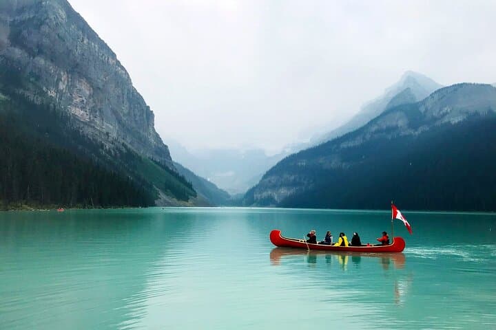Shuttle to Lake Louise and Moraine Lake — Day Tour from Banff photo 4