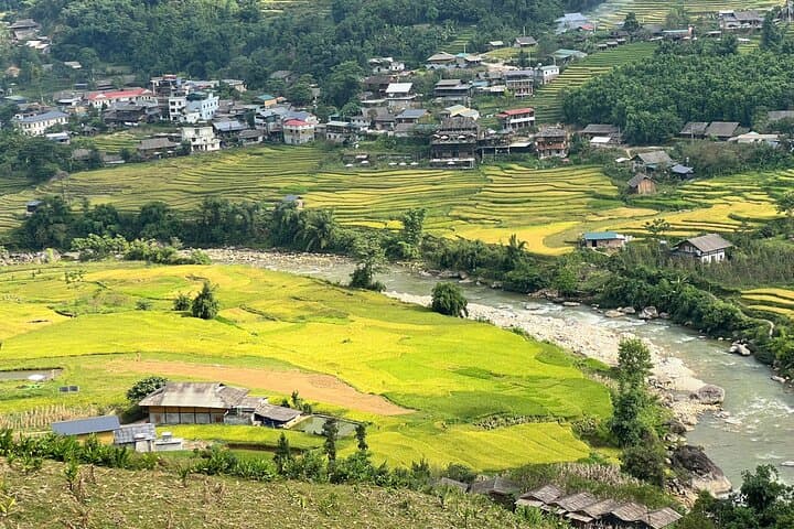 Sapa Private 2-Day Waterfalls, Villages & Hidden-Gems Tour photo 6