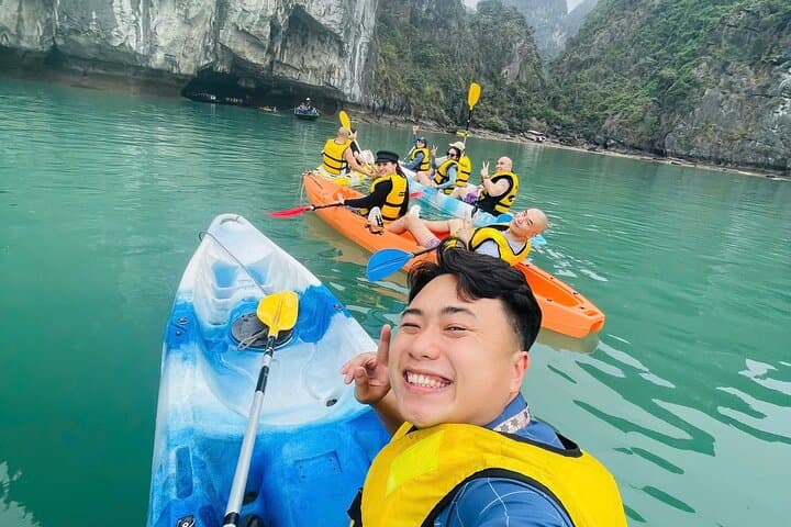 Lan Ha & Ha Long Bay: 2-Day Luxury Cruise with Private Balcony and Kayaking photo 4