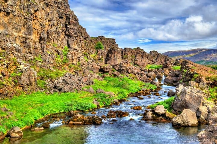 Private Golden Circle Tour: Þingvellir, Geysir & Gullfoss from Reykjavík photo 4
