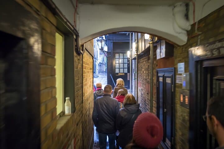 Secret Walking Tour of Central London: Hidden Alleys, Pubs & Curious Sights photo 6