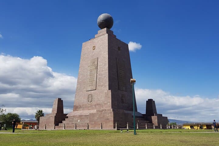 Cotopaxi & Mitad del Mundo Full-Day Tour from Quito photo 2
