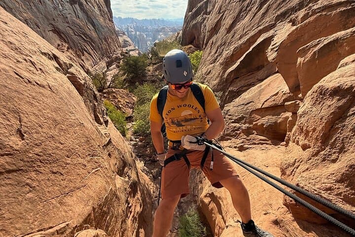Moab Private Canyoneering in Bow & Arrow Canyon: Half-Day Rappelling Adventure photo 4