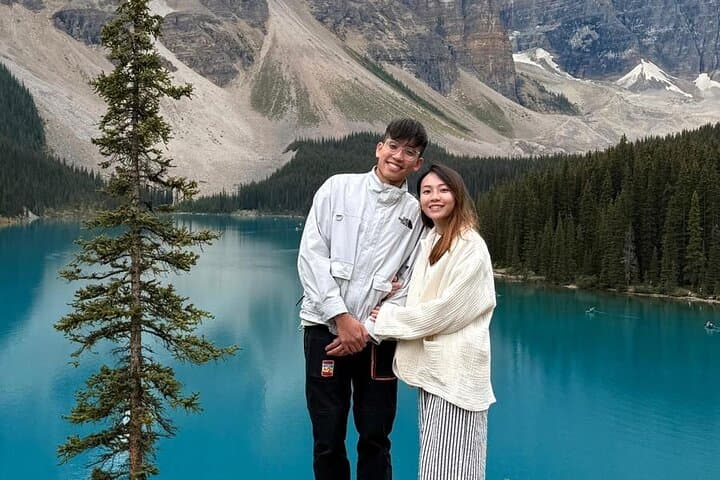 Shuttle to Lake Louise & Moraine Lake — Half-Day from Banff and Canmore