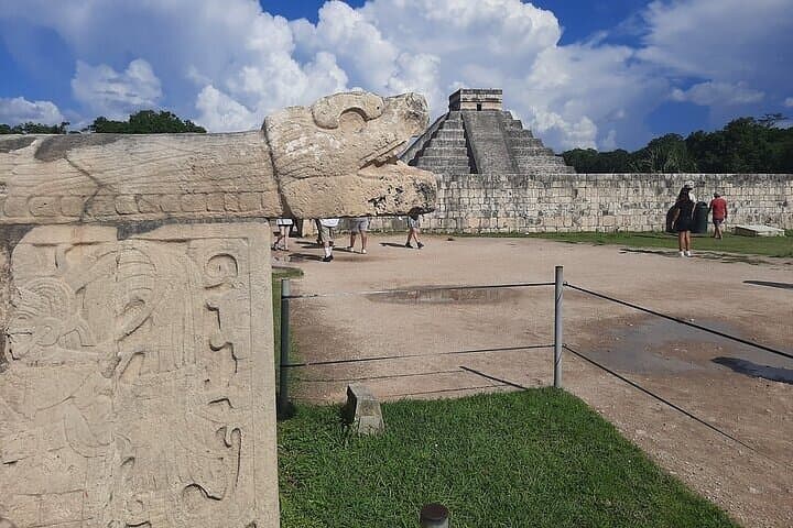 Chichen Itza Deluxe: Cenotes Ik-Kil & Suytun Day Tour from Cancun photo 2