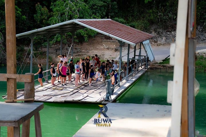 Xunantunich and Cave Tubing Combo: Maya Pyramids and Underground Rivers from San Ignacio photo 4