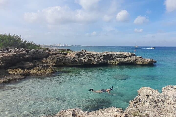 Private Aruba Jeep Beach-Hopping & Snorkel Tour with Champagne photo 4
