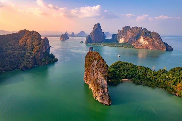 Phuket Private Tour: Big Buddha, Wat Chalong, Old Town & Promthep Cape