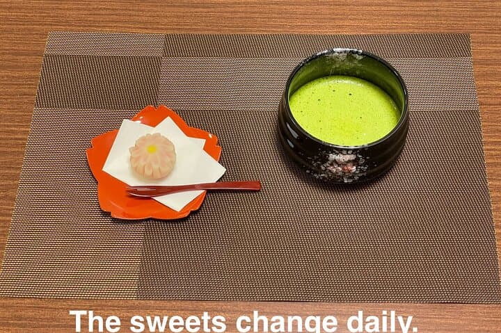 Traditional Japanese Dance and Matcha Workshop near Shinjuku — Yukata Experience in Seijo Gakuenmae photo 3