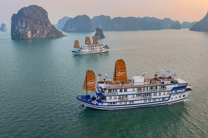 Halong Bay 2-Day Luxury Cruise: Bai Tu Long & Lan Ha Bay 5-Star Experience photo 3