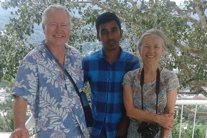 Full-Day Kandy City Tour: Temple, Botanical Gardens & Tea Factory