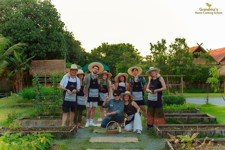 Sunset Thai Cooking with Grandma: Farm-to-Table Evening Feast in Chiang Mai photo 3