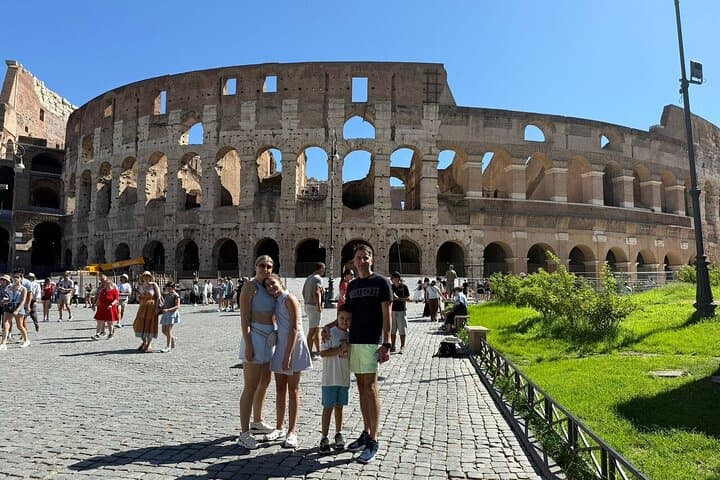 Skip-the-Line Colosseum Ticket with Roman Forum & Palatine Hill Audio Guide photo 2