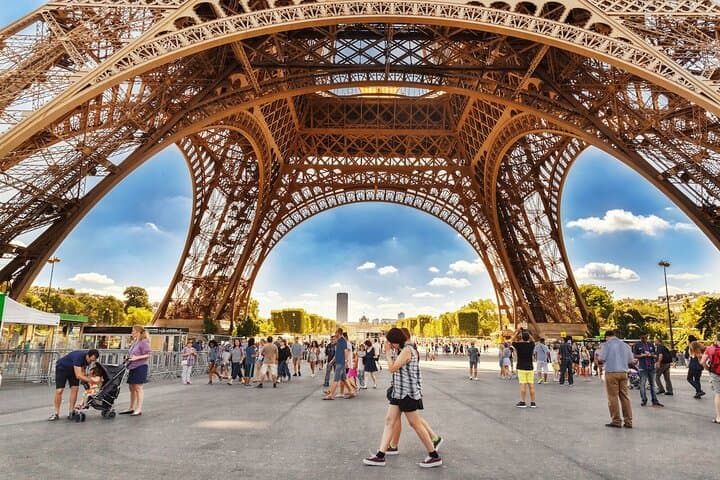 Eiffel Tower Climbing Tour: Climb the Stairs to Parisian Panoramas photo 4