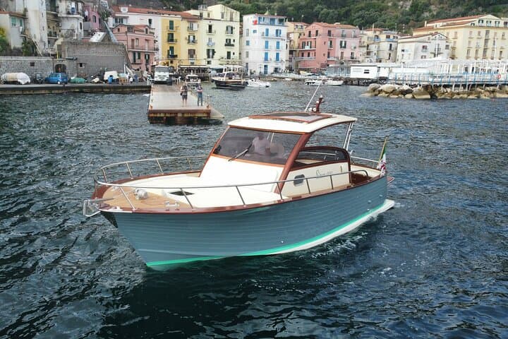 Private Boat Tour to Discover the Amalfi Coast from Sorrento photo 2