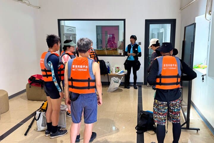 Sai Kung Snorkelling & Island Hopping Yacht Tour — Hong Kong Coastal Adventure photo 5