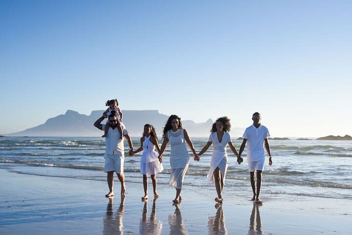 Private Cape Town Photoshoot: Couples, Families & Groups in Iconic Locations photo 2
