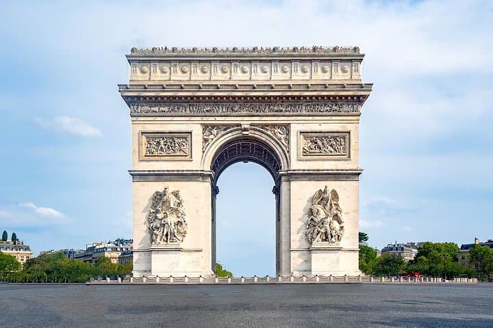 Arc de Triomphe Rooftop Tickets — Panoramic Views of Paris photo 2