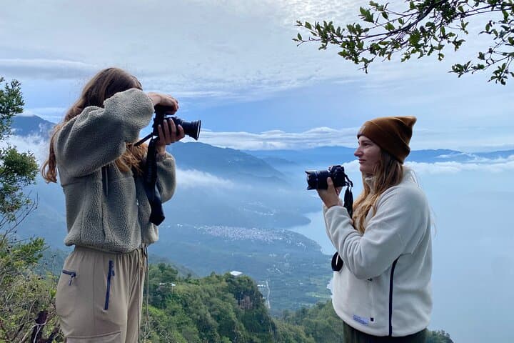 Sunrise Hike to Indian Nose: Epic Lake Atitlán & Volcano Views photo 5