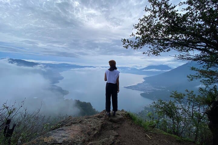 Sunrise Hike to Indian Nose: Epic Lake Atitlán & Volcano Views photo 2