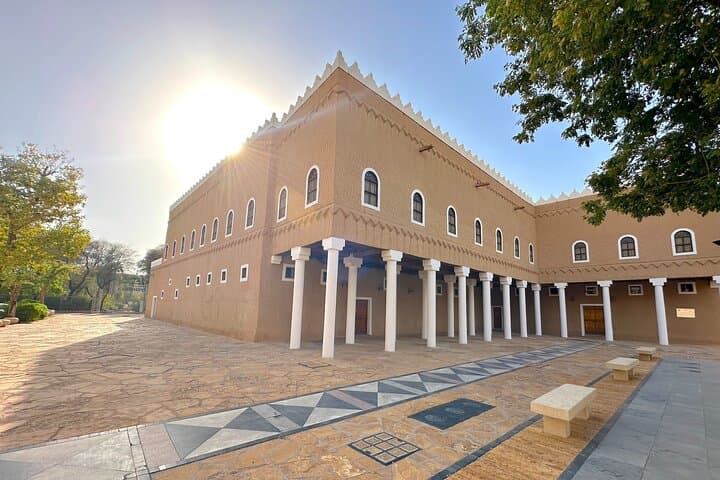 Riyadh Private Day Tour: Custom 4x4 Adventures to Edge of the World & City Highlights