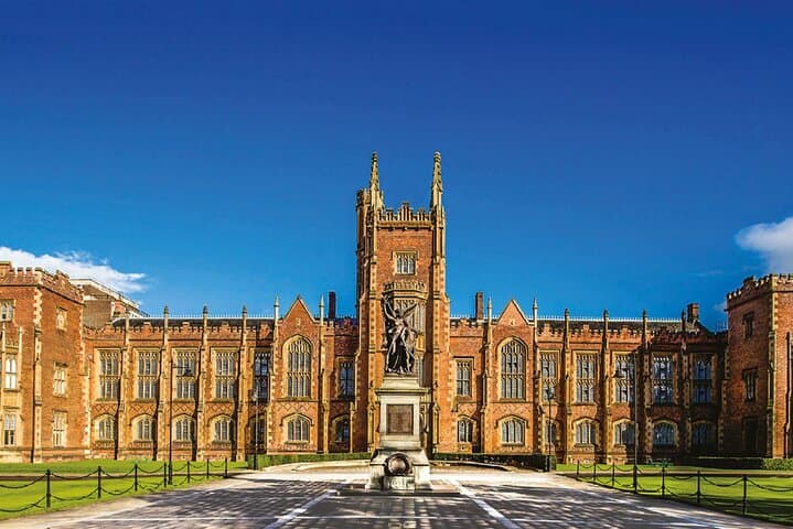 Private 4-Hour Belfast City Tour: Troubles, Titanic & Cathedral Quarter photo 4