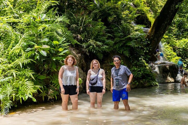 Chiang Mai Sticky Waterfall, Wat Ban Den & Dantewada Café Day Tour photo 3