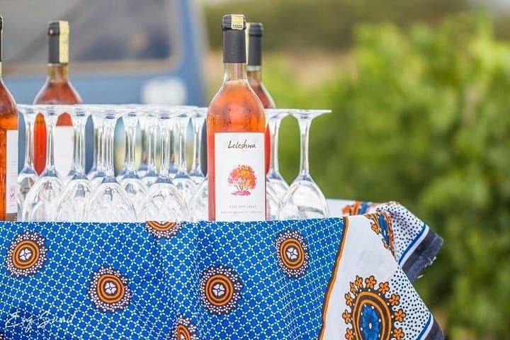 5 Day Vino Safari in Kenya: A Wildlife and Wine Journey through Nairobi, Naivasha & Maasai Mara photo 1
