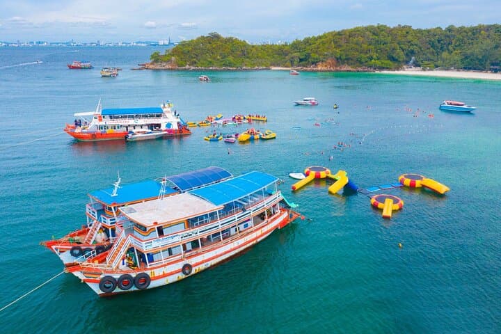 Speedboat Day Trip to Coral Island (Koh Larn) from Pattaya with Lunch and Water Activities