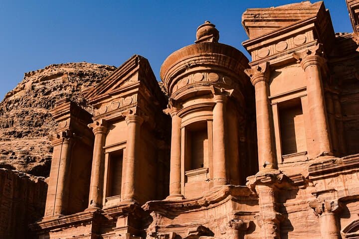 6-Day Private Jordan Tour: Petra, Wadi Rum, Dead Sea & Ancient Amman