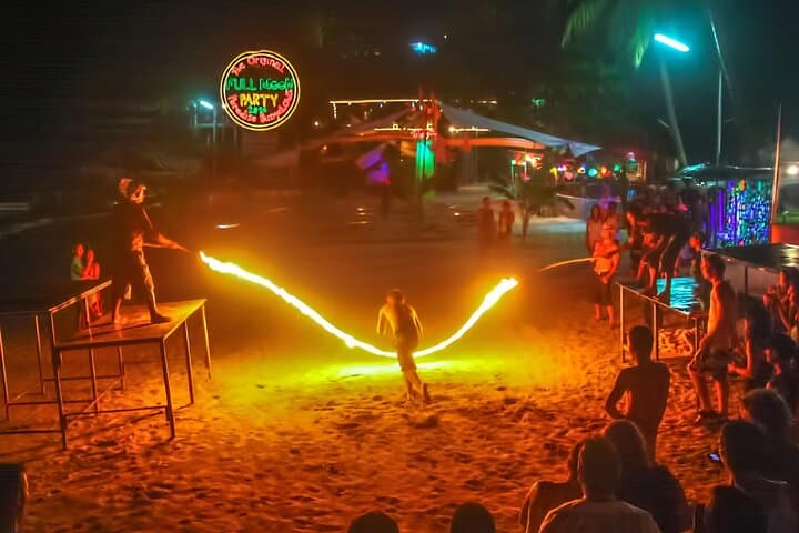 Full Moon Party Koh Phangan: Haad Rin Neon Beach Transfer and Body Painting photo 5