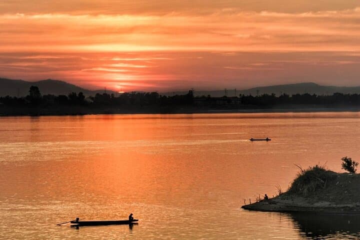 Luang Prabang Sunset Cruise: Mekong Evening & Night Market Private Tour photo 5