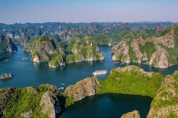 Luxury Indochine 2D1N Ha Long and Lan Ha Bay Cruise photo 4