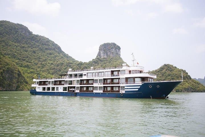 2-Day Erina Luxury Cruise: Halong & Lan Ha Bay from Hanoi photo 1