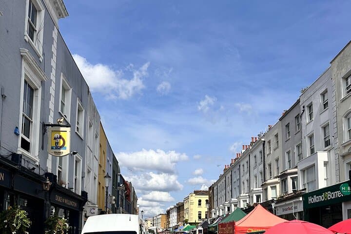 Notting Hill Christmas Lights Walking Tour — Secret Local Festive Experience photo 5
