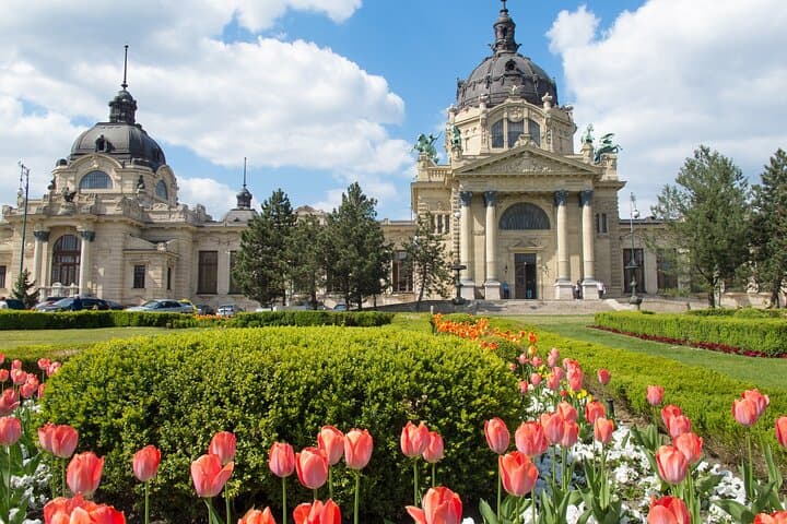 Prague to Budapest Private Car Transfer with Two-Hour Sightseeing Stop photo 3