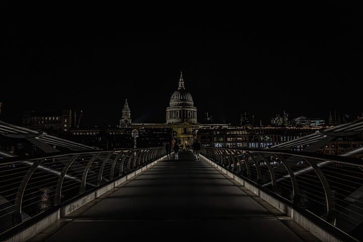 London After Dark: Haunted Ghost Walking Tour — Ghosts of the City photo 4