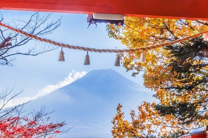 Day Trip to Mt. Fuji: Oshino Hakkai, 5th Station & Gotemba Outlets photo 2