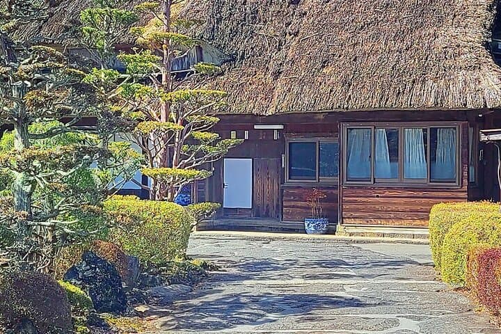 Day Trip to Mt. Fuji: Oshino Hakkai, 5th Station & Gotemba Outlets photo 3