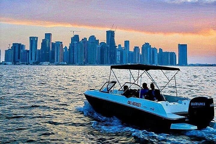 Doha Jetboat Adventure: High-Speed Skyline Tour of The Pearl & Corniche