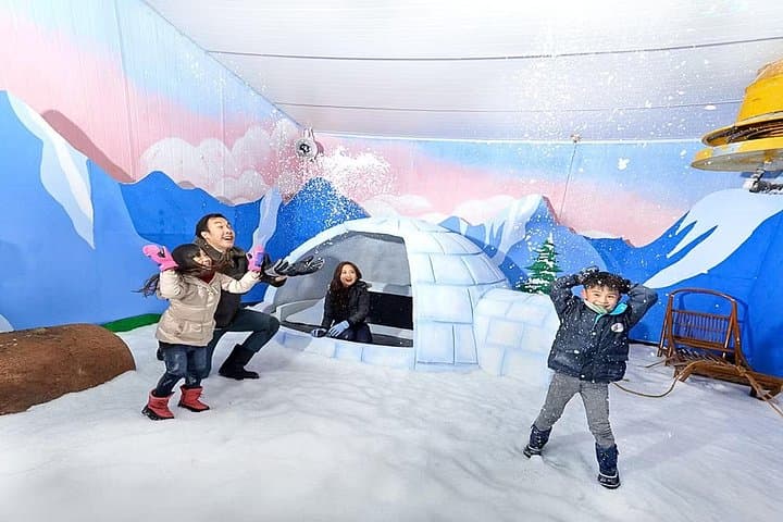 Snow City Singapore: Indoor Winter Fun, Slides & Family Activities photo 1