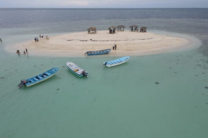 Full-Day Cayo Arena & Mangrove Boat Excursion from Puerto Plata