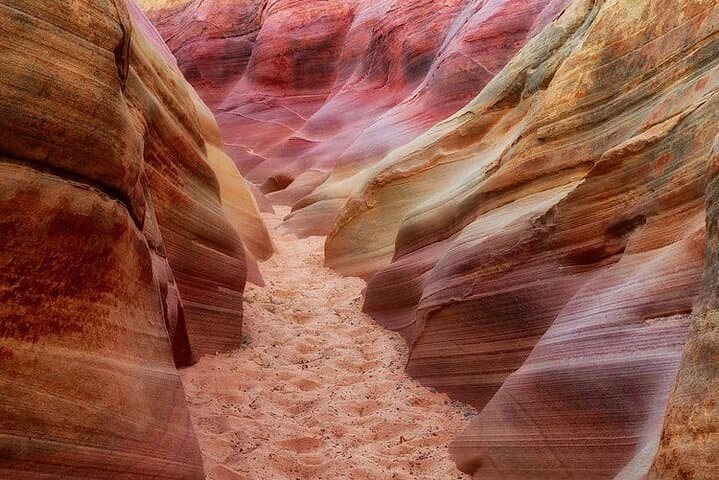 Valley of Fire State Park Escapade — White Domes, Petroglyphs & Red Sandstone Hikes photo 6