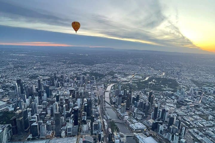 Melbourne Sunrise Hot Air Balloon Flight: Dawn Over the Yarra and CBD photo 6